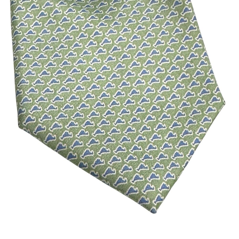 Vineyard Vines Martha's Vineyard 100% Silk Tie Map of Martha's Vineyard Necktie